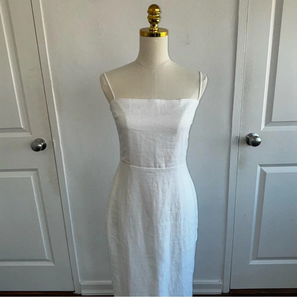 REFORMATION NWOT Frankie White Linen Dress - tailored for a PETITE girlie! - Picture 4 of 7